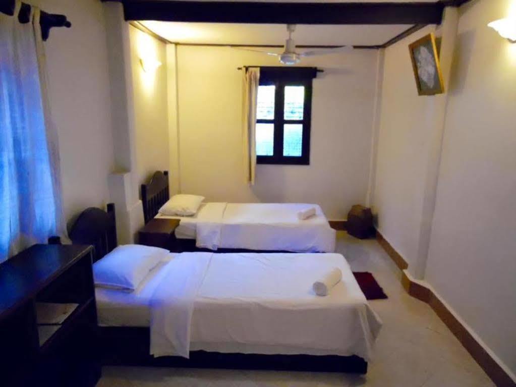 Pakam Guesthouse 루앙프라방 외부 사진